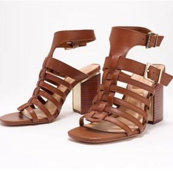 Vince Camuto Shoes - EUC Vince Camuto Brown Hicheny Sandal Size 9.5